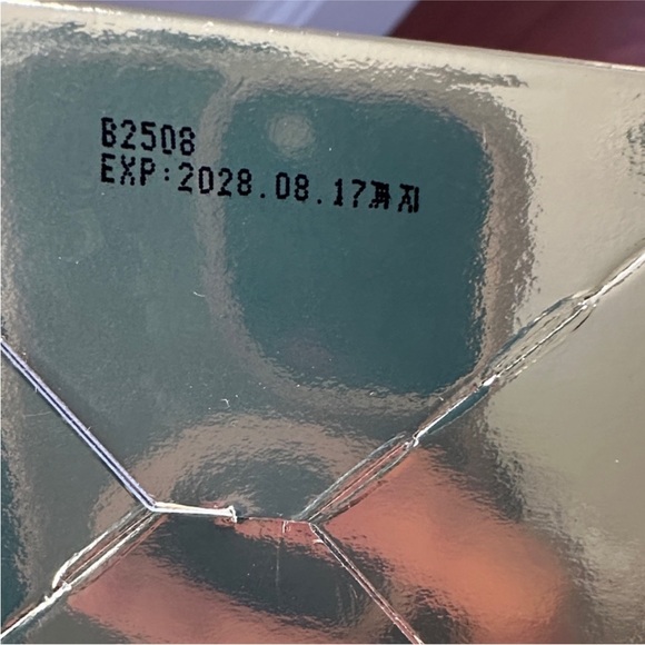 FARMSTAY Ginseng & Niacinamide Cream - 55 ml - Picture 6 of 7